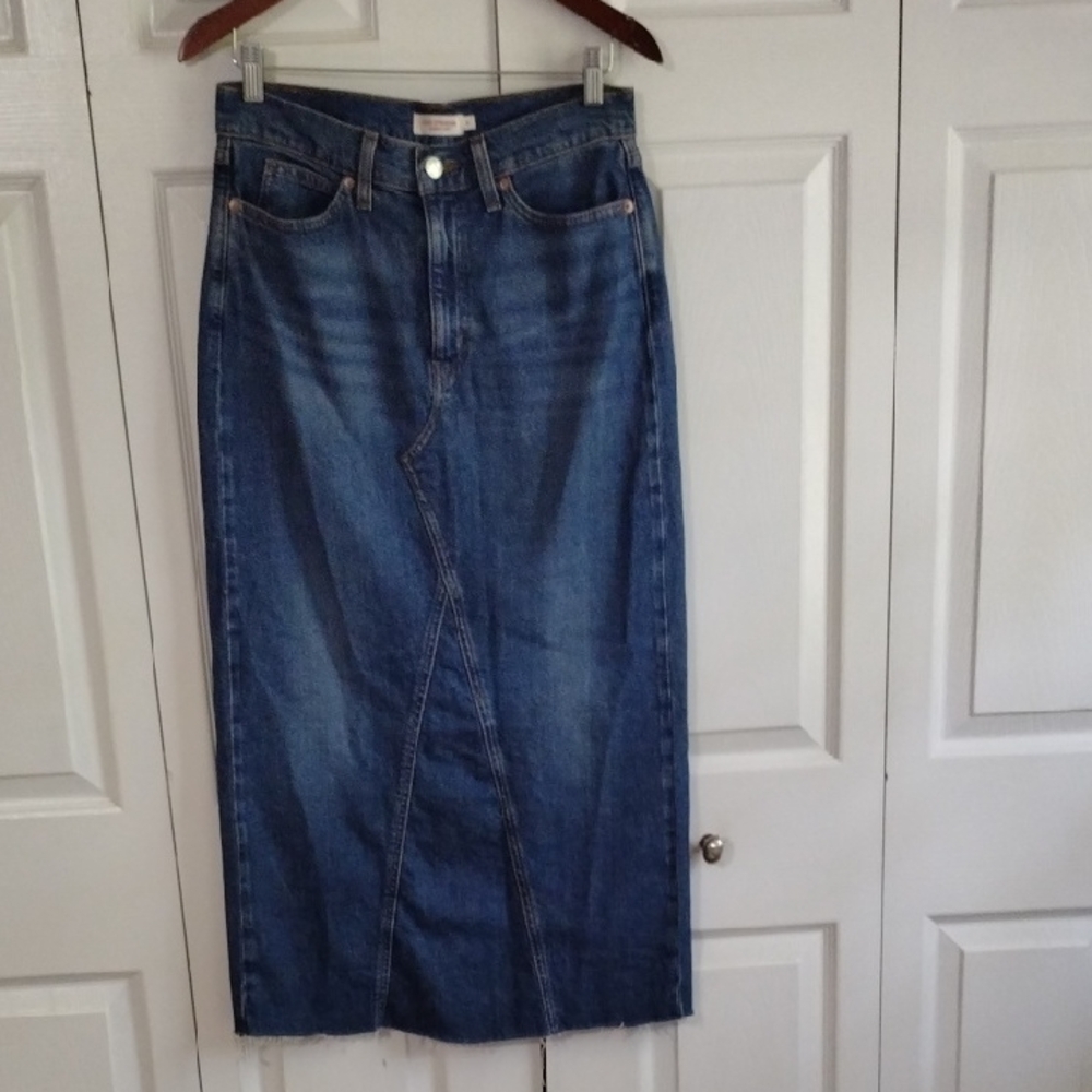 Levi's Jeans Skirt New Front Pocket Dark Wash Size 6 Denim